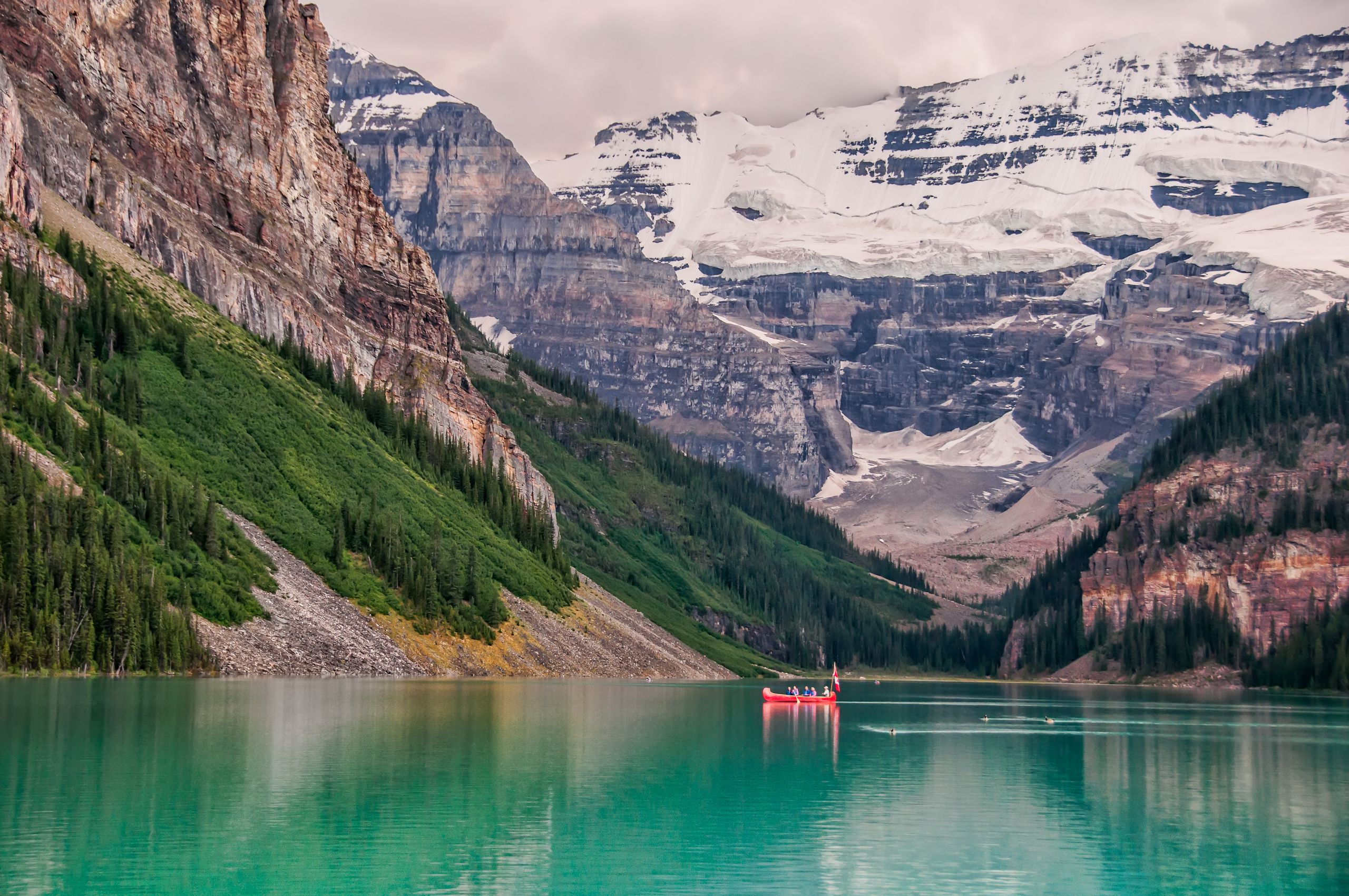 Explore Canada This Summer with VTMN Packs